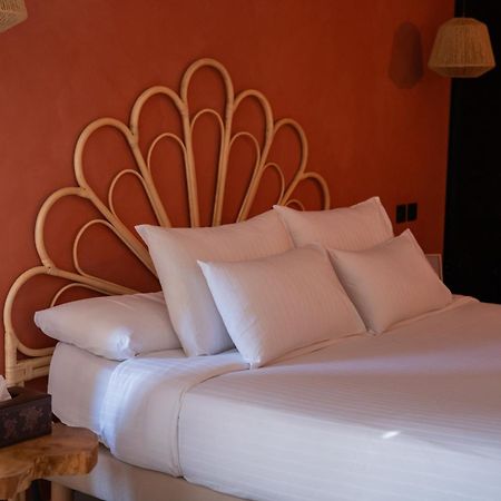Solérieux Maison Roucas - Restaurant Et Chambres D'Hotes מראה חיצוני תמונה