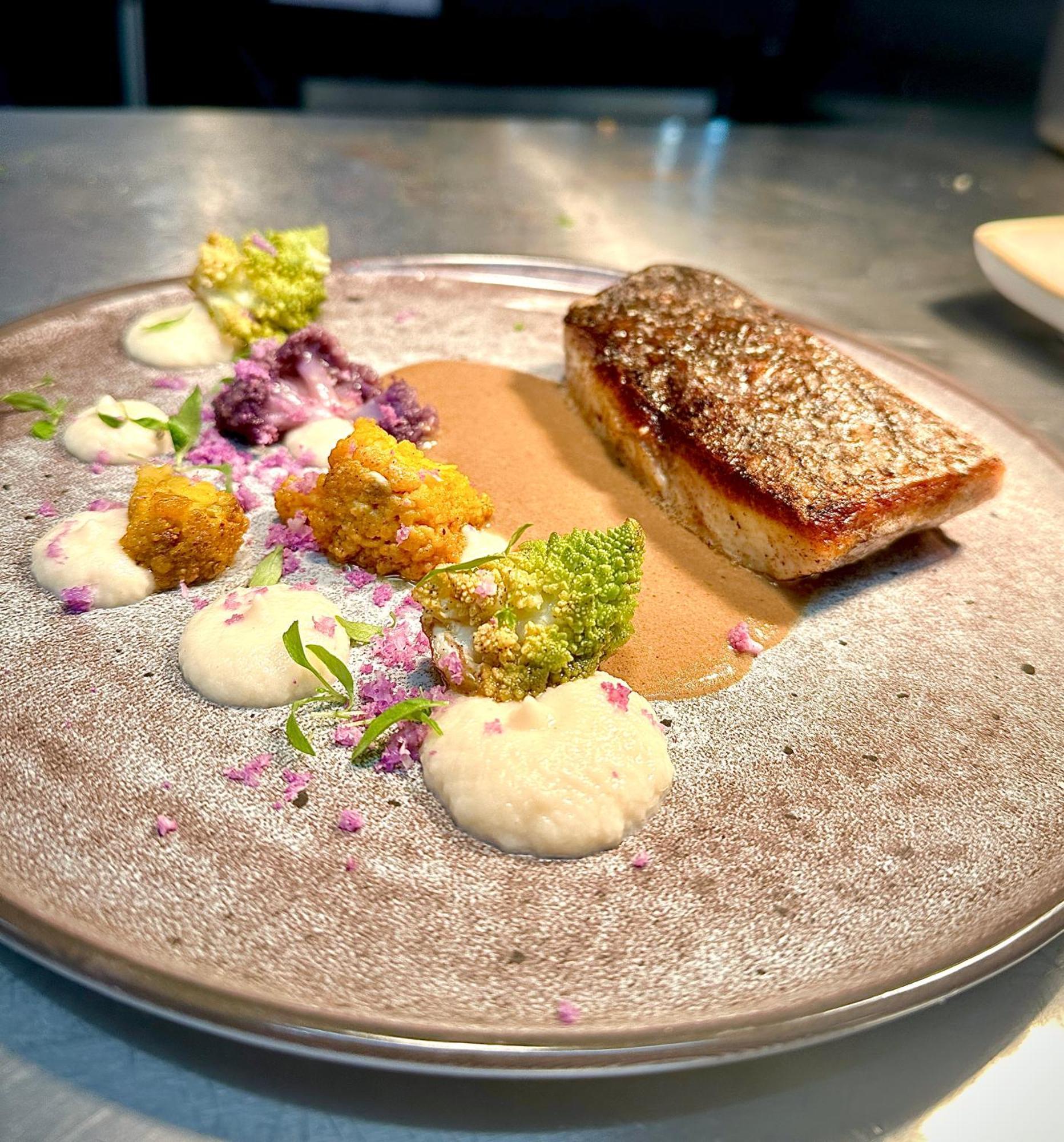 Solérieux Maison Roucas - Restaurant Et Chambres D'Hotes מראה חיצוני תמונה