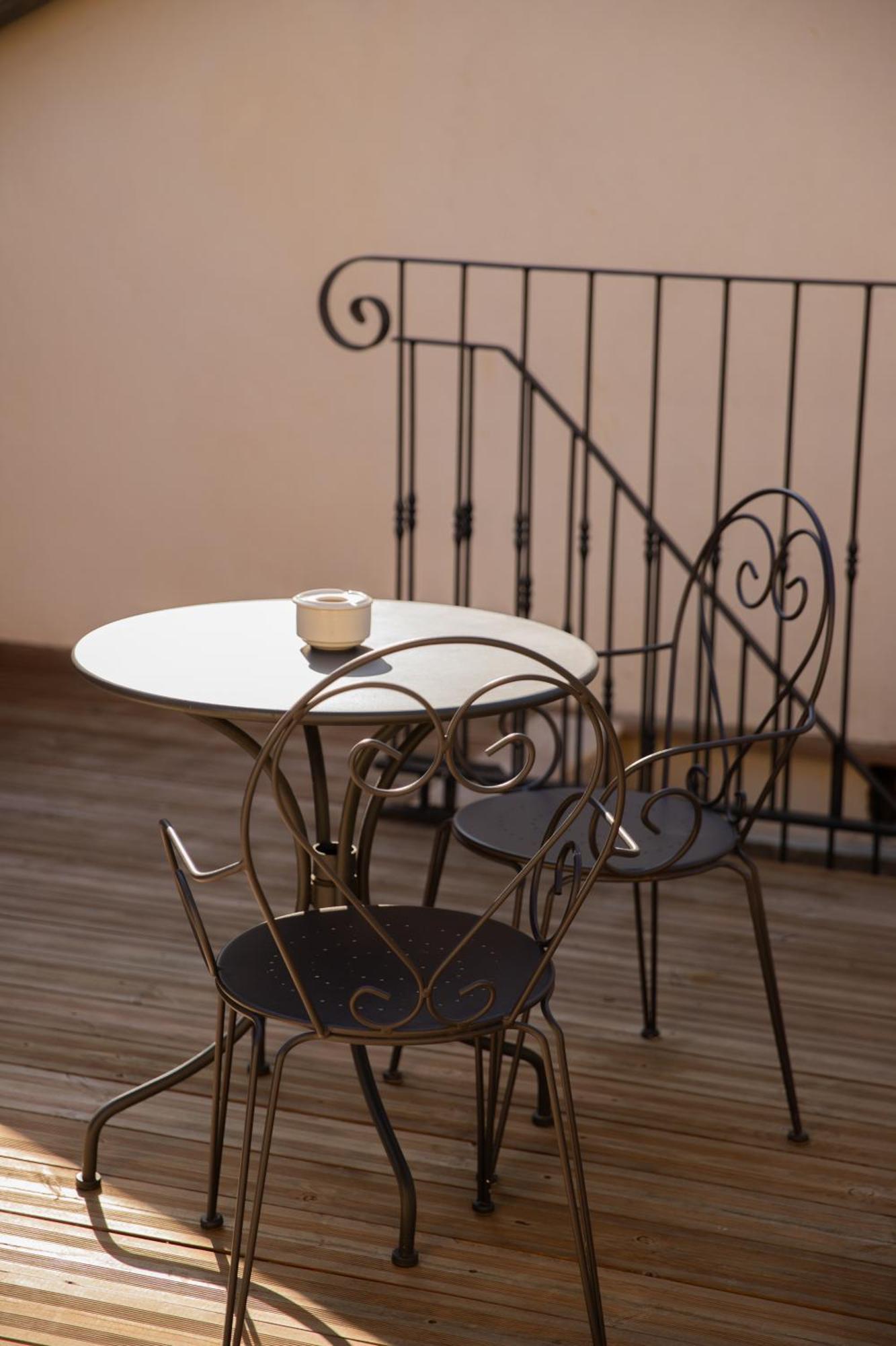 Solérieux Maison Roucas - Restaurant Et Chambres D'Hotes מראה חיצוני תמונה